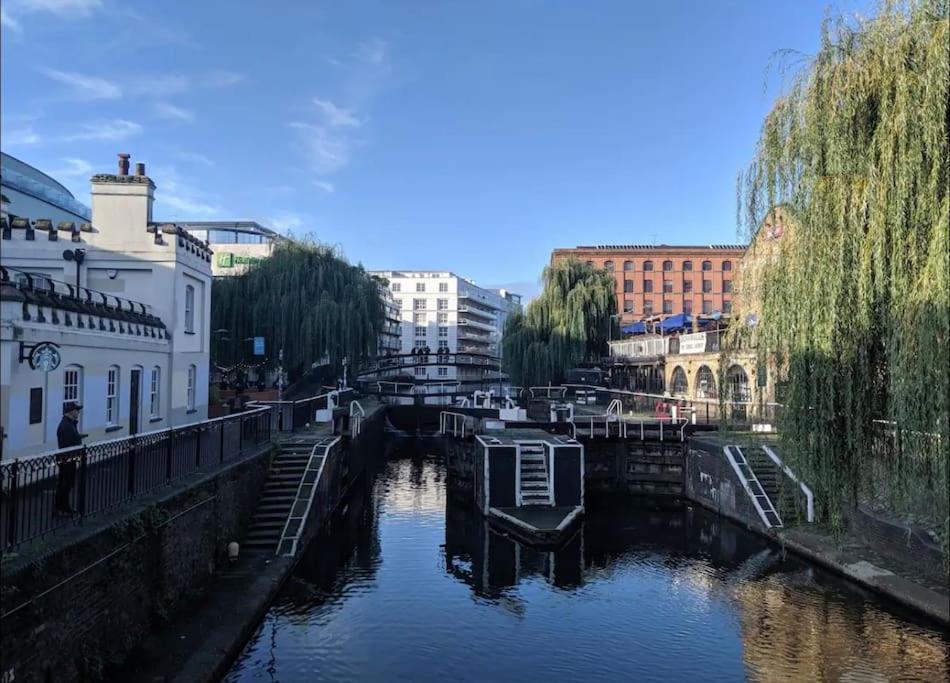 Апартаменты Flat In The Heart Of Camden Town Лондон Экстерьер фото